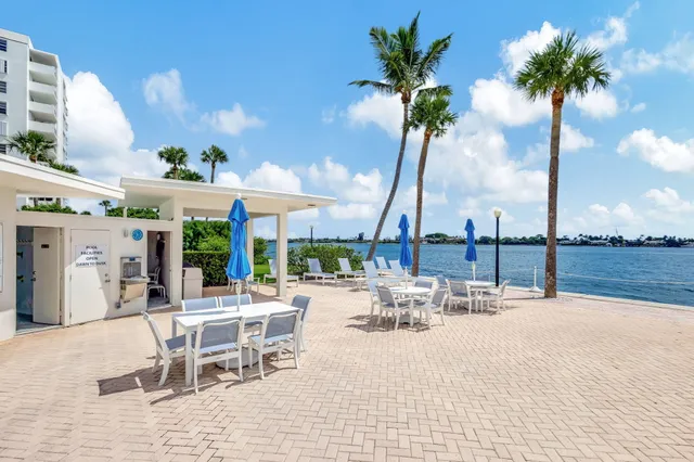 $695,000 | 2600 North Flagler Drive, Unit 610, West Palm Beach, FL 33407