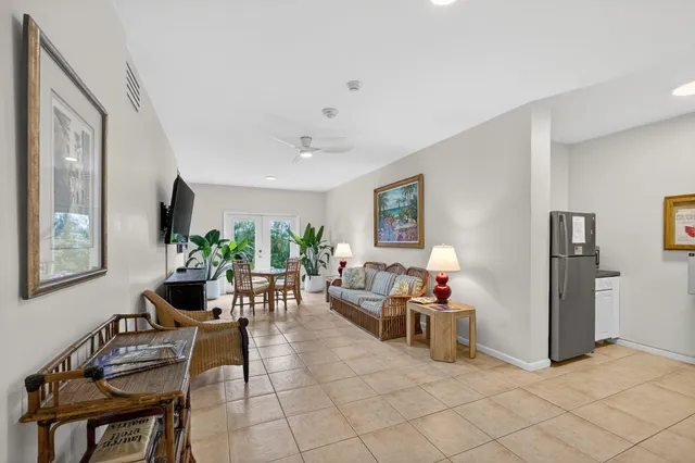 $695,000 | 2600 North Flagler Drive, Unit 610, West Palm Beach, FL 33407