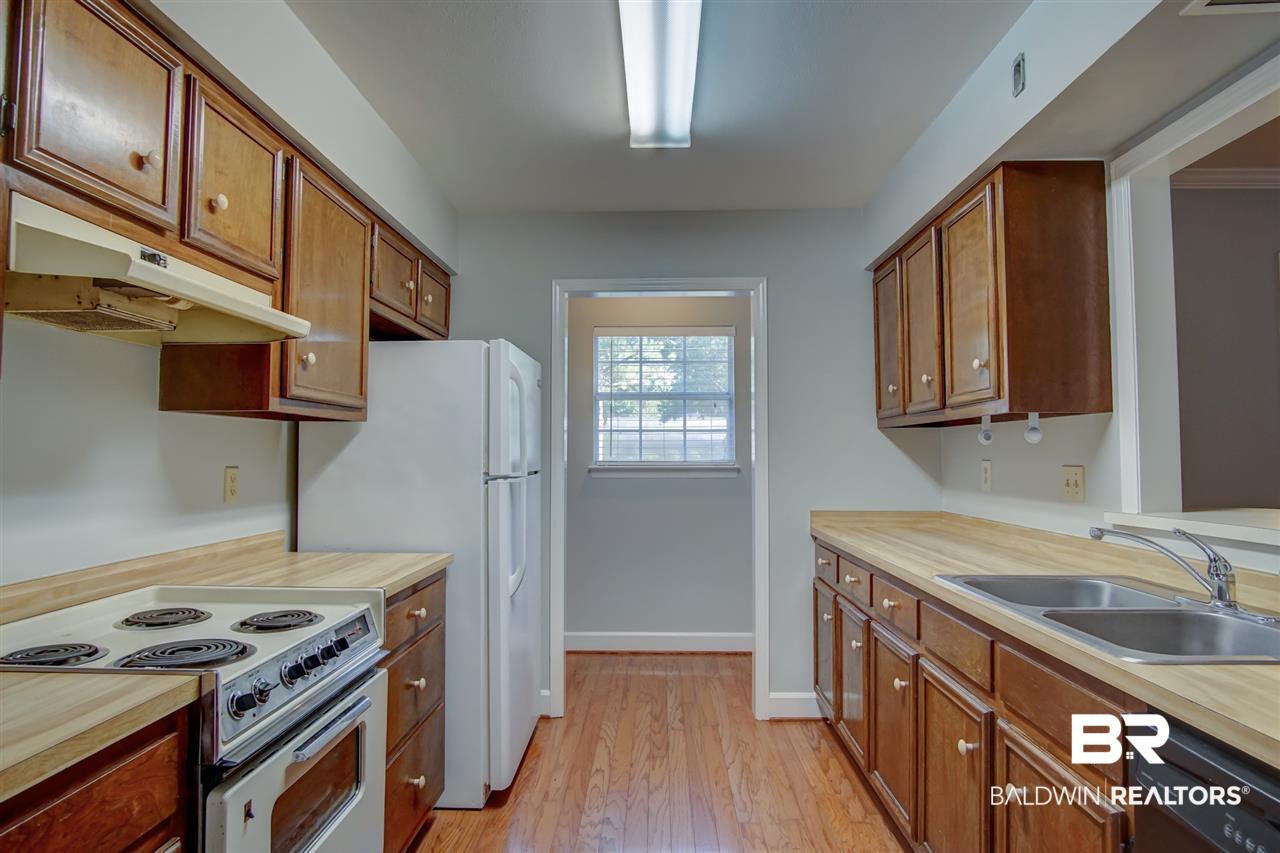 8680 Brook Lane Fairhope, AL 36532 - Photo 9 of 28