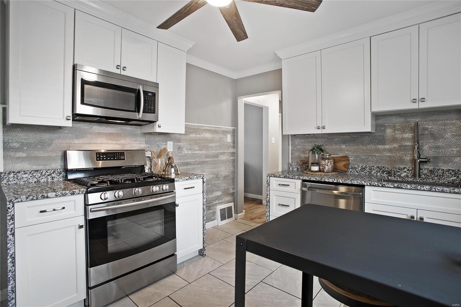 7417 Morgan Ford Road St. Louis, MO 63116 - Photo 11 of 24 Gallery Image 11