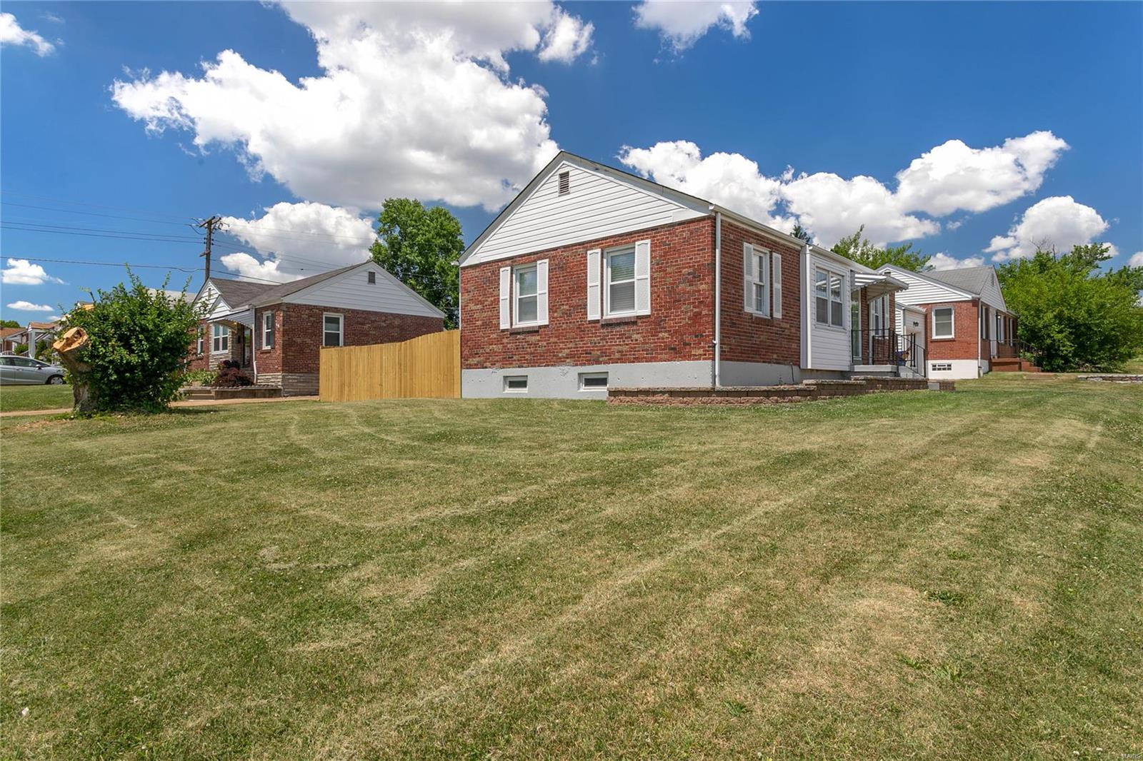 7417 Morgan Ford Road St. Louis, MO 63116 - Photo 3 of 24 Gallery Image 3