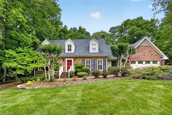 $600,000 | 1319 Heathcliff Court, High Point, NC 27262