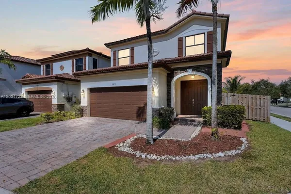 $950,000 | 8890 Northwest 99th Path, Doral, FL 33178