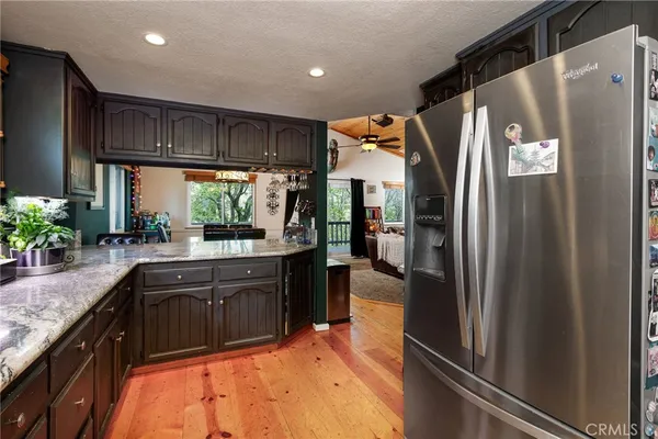 $525,000 | 453 Davos Drive, Crestline, CA 92325