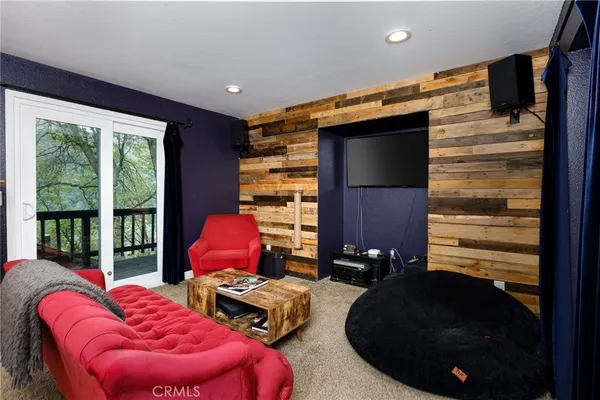 $525,000 | 453 Davos Drive, Crestline, CA 92325