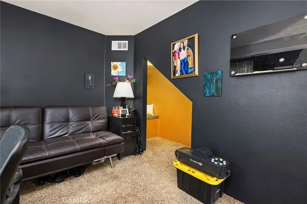 $525,000 | 453 Davos Drive, Crestline, CA 92325