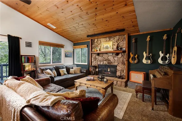 $525,000 | 453 Davos Drive, Crestline, CA 92325