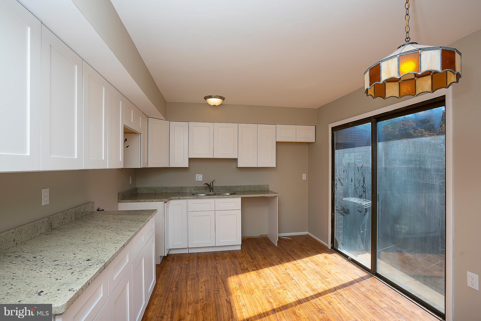 8256 Vosges Road Baltimore, MD 21244 - Photo 2 of 30 Kitchen