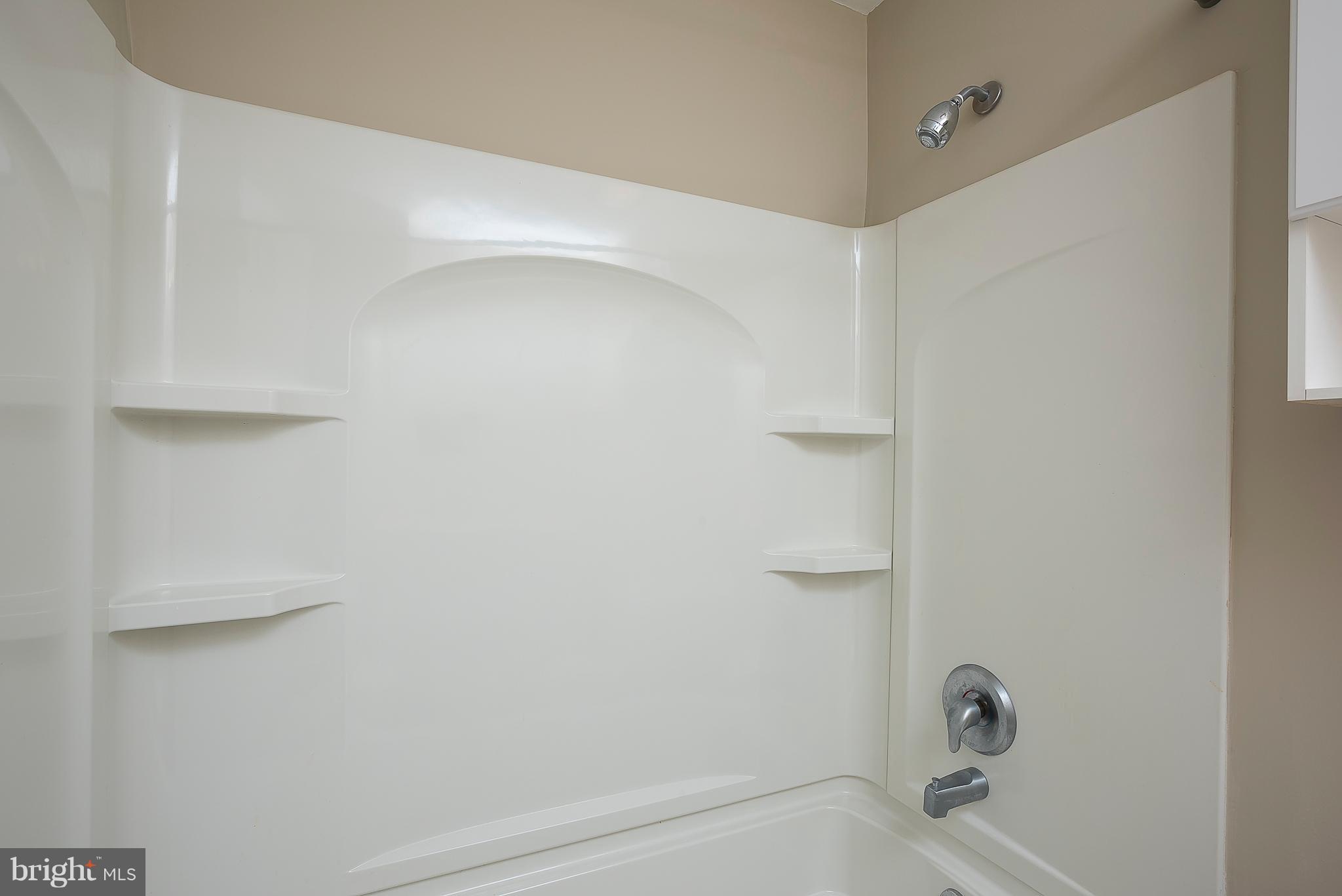 8256 Vosges Road Baltimore, MD 21244 - Photo 14 of 30 Bath