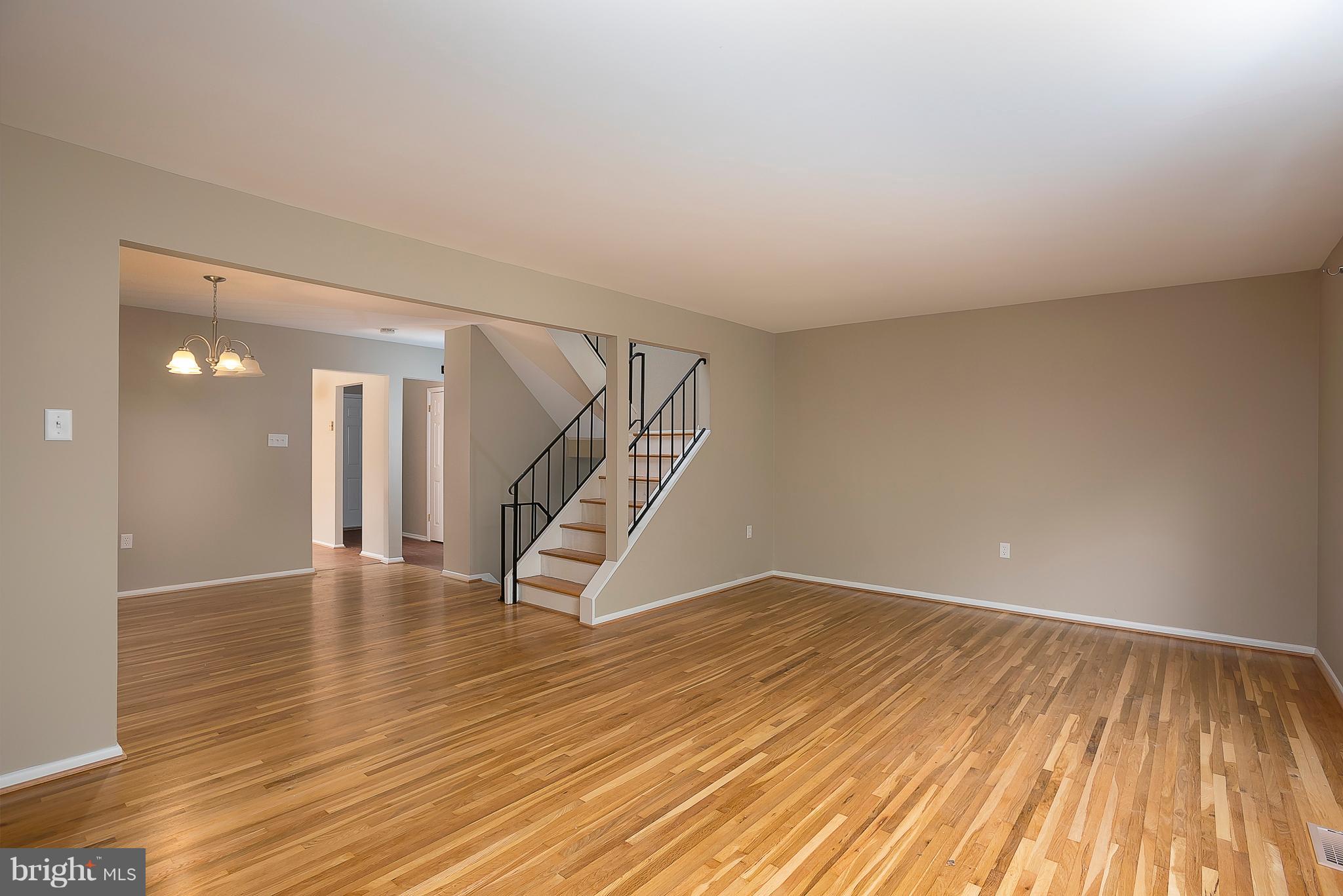 8256 Vosges Road Baltimore, MD 21244 - Photo 8 of 30 Living Room
