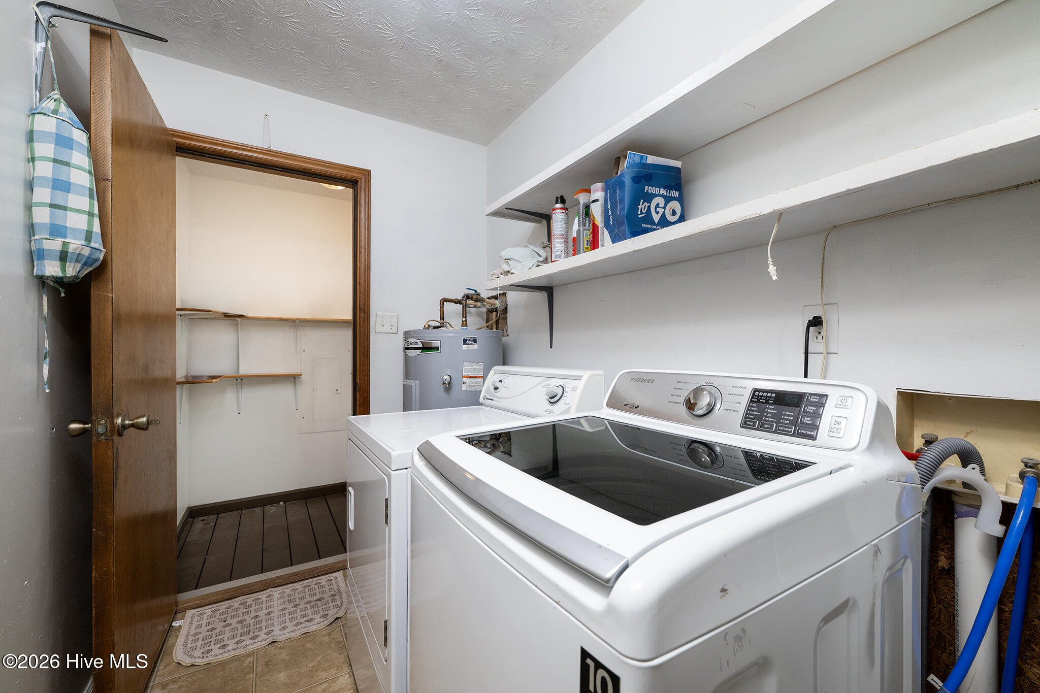 2013 Ridge Road New Bern, NC 28560 - Photo 29 of 42 Laundry Room with Storage