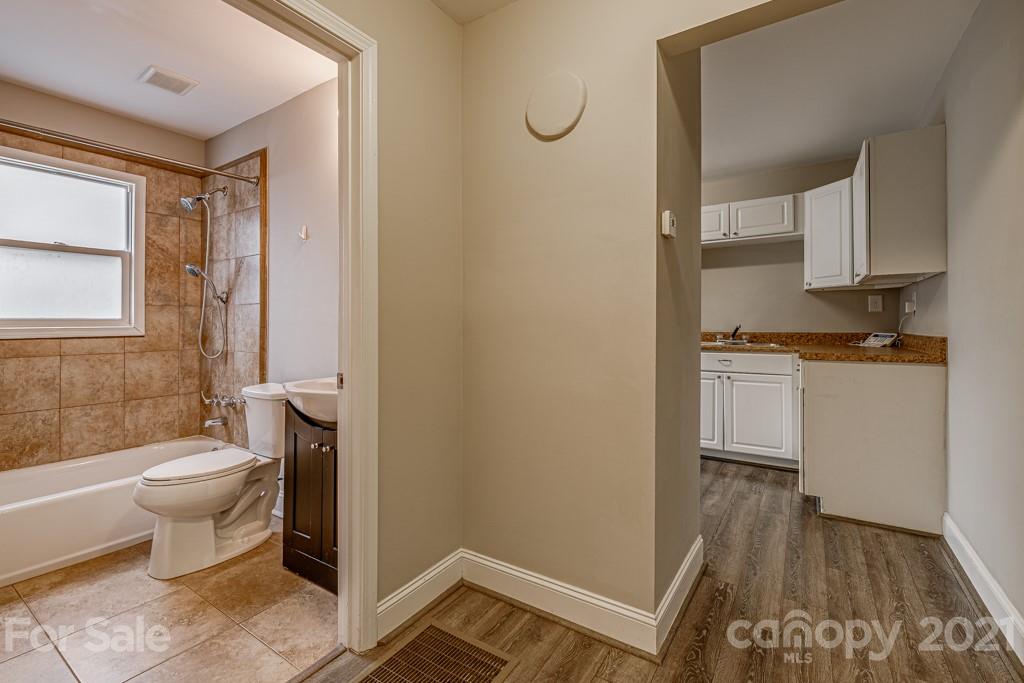 2833 Mayflower Road Charlotte, NC 28208 - Photo 16 of 44