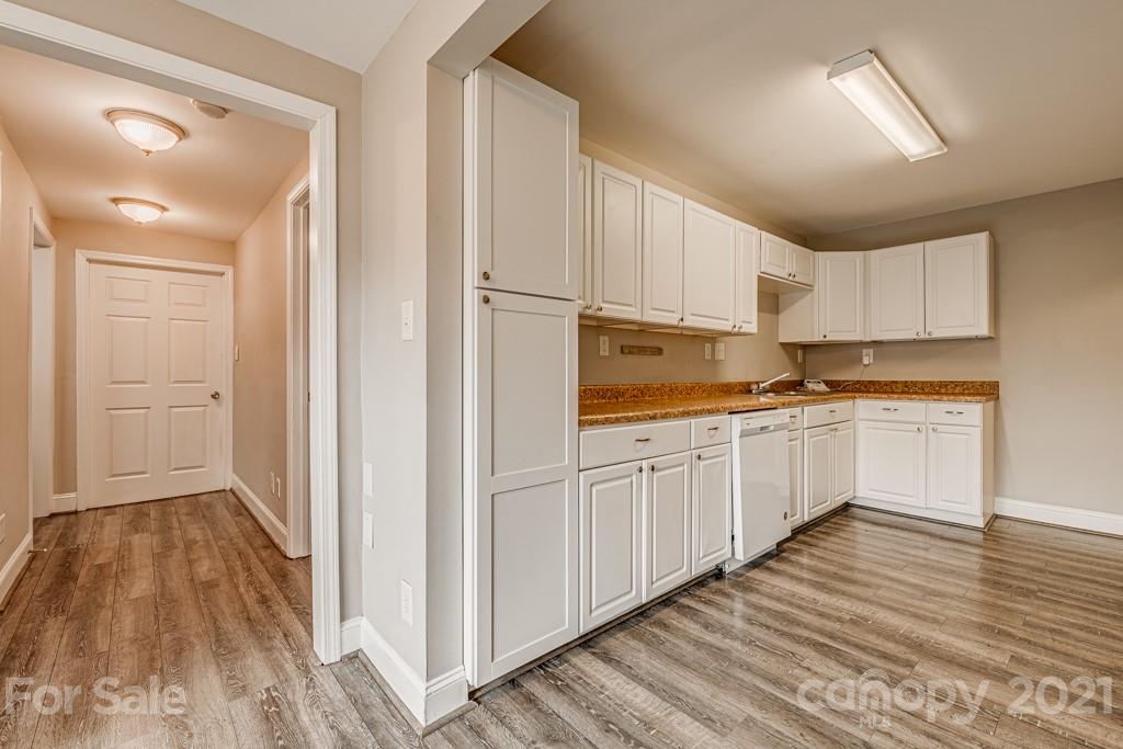 2833 Mayflower Road Charlotte, NC 28208 - Photo 24 of 44