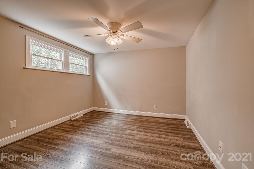 2833 Mayflower Road Charlotte, NC 28208 - Photo 28 of 44