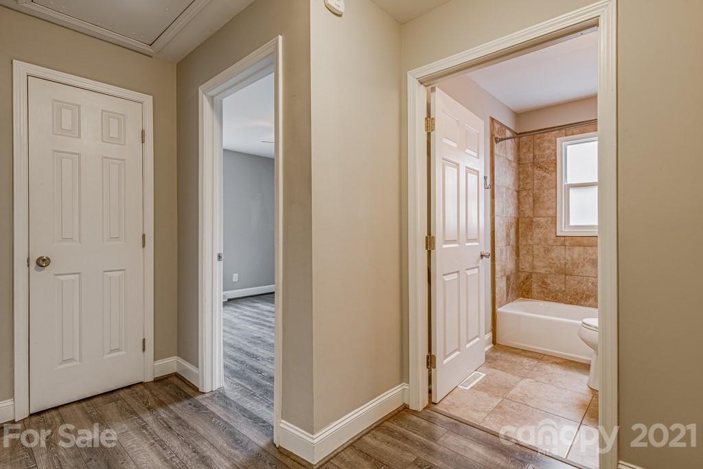 2833 Mayflower Road Charlotte, NC 28208 - Photo 9 of 44