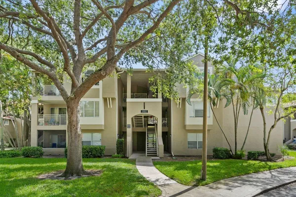 $2,000 | 1825 Palm Cove Boulevard, Unit 7, Delray Beach, FL 33445