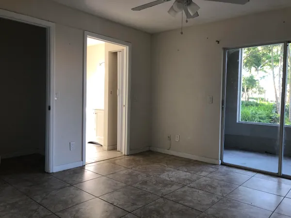 $2,000 | 1825 Palm Cove Boulevard, Unit 103, Delray Beach, FL 33445