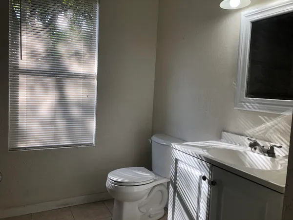 $2,000 | 1825 Palm Cove Boulevard, Unit 103, Delray Beach, FL 33445