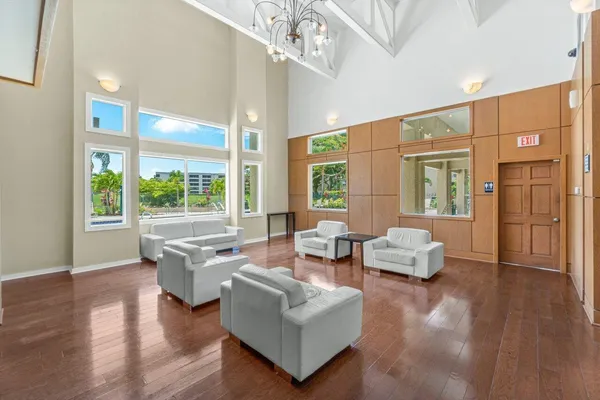 $2,000 | 1825 Palm Cove Boulevard, Unit 103, Delray Beach, FL 33445