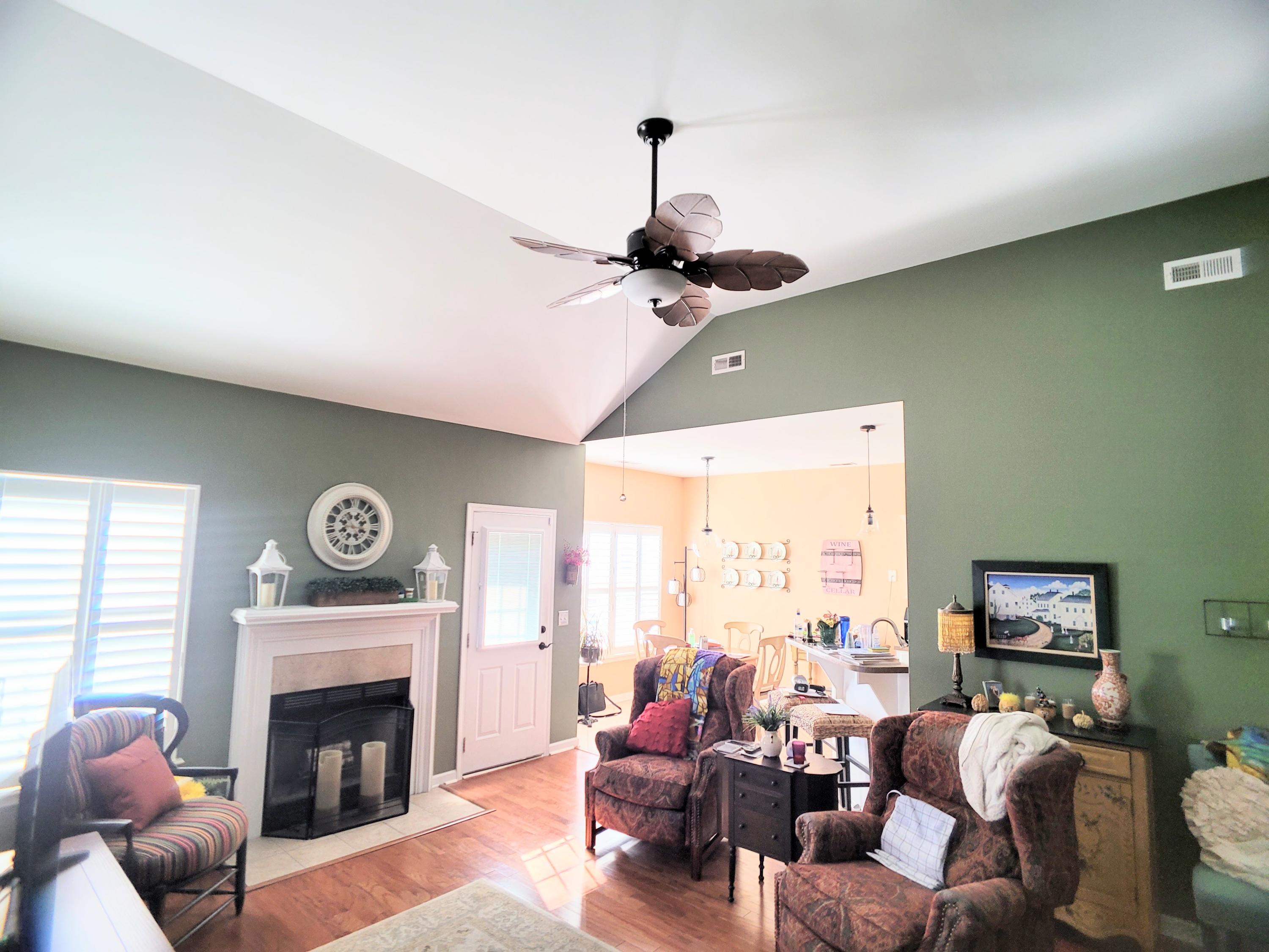 7685 Eagle Lake Road North Charleston, SC 29418 - Photo 5 of 15 Living Room and Dining area