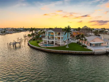 $3,750,000 | 11000 8th Street East, Treasure Island, FL 33706