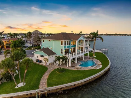 $3,750,000 | 11000 8th Street East, Treasure Island, FL 33706