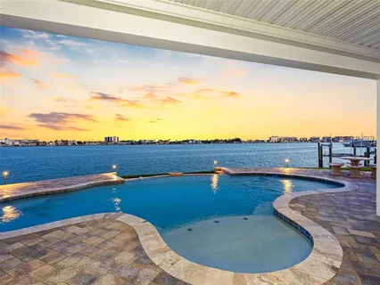 $3,750,000 | 11000 8th Street East, Treasure Island, FL 33706