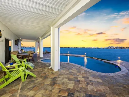 $3,750,000 | 11000 8th Street East, Treasure Island, FL 33706