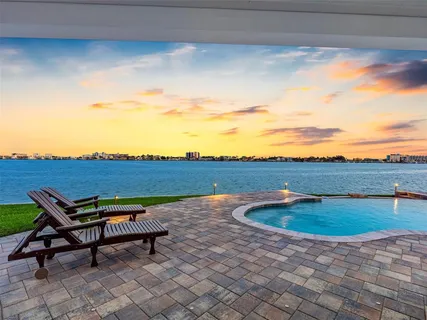 $3,750,000 | 11000 8th Street East, Treasure Island, FL 33706