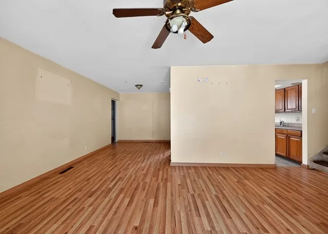 $115,600 | 231 Farragut Street, Park Forest, IL 60466