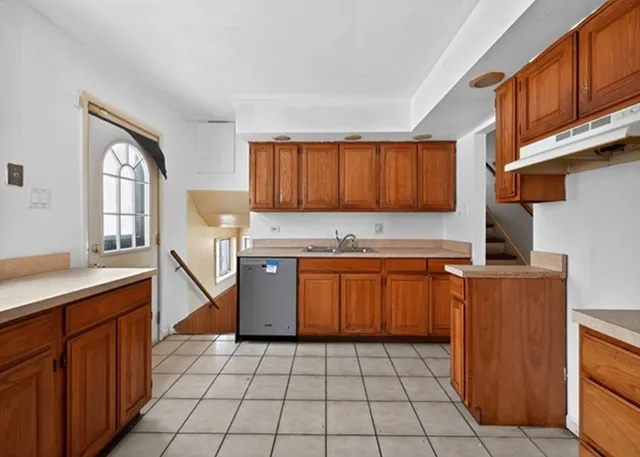 $115,600 | 231 Farragut Street, Park Forest, IL 60466