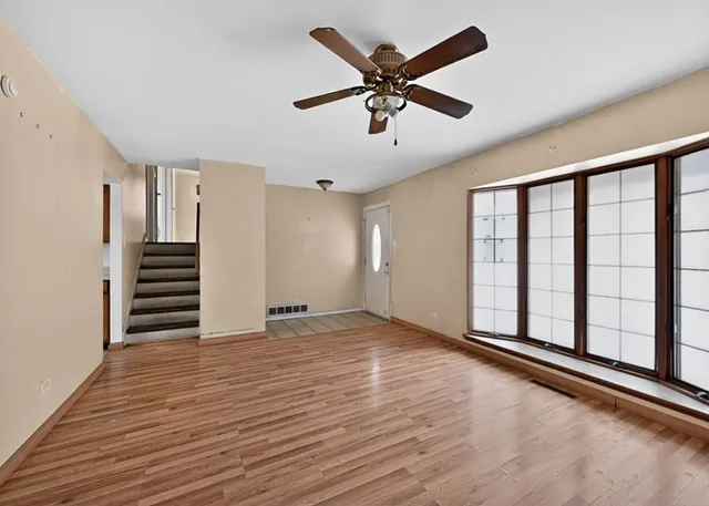 $115,600 | 231 Farragut Street, Park Forest, IL 60466