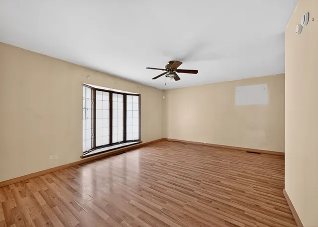 $115,600 | 231 Farragut Street, Park Forest, IL 60466