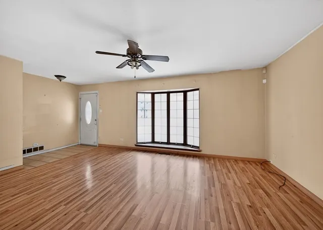 $115,600 | 231 Farragut Street, Park Forest, IL 60466