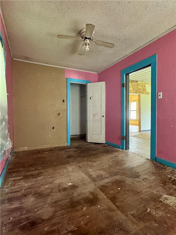 206 West 3rd Street Creighton, MO 64739 - Photo 8 of 30