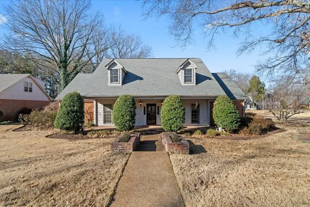 $474,900 | 3017 Laurinburg Circle, Germantown, TN 38138