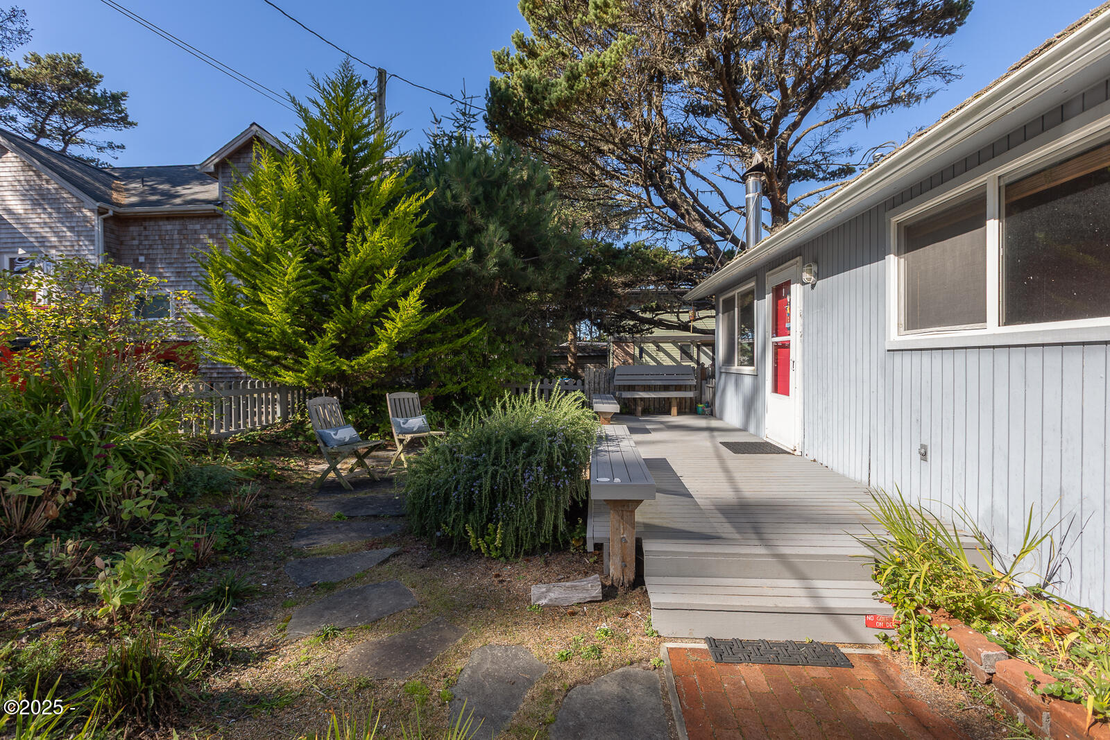 48250 Hawk Street Neskowin, OR 97149 - Photo 15 of 21 Deck