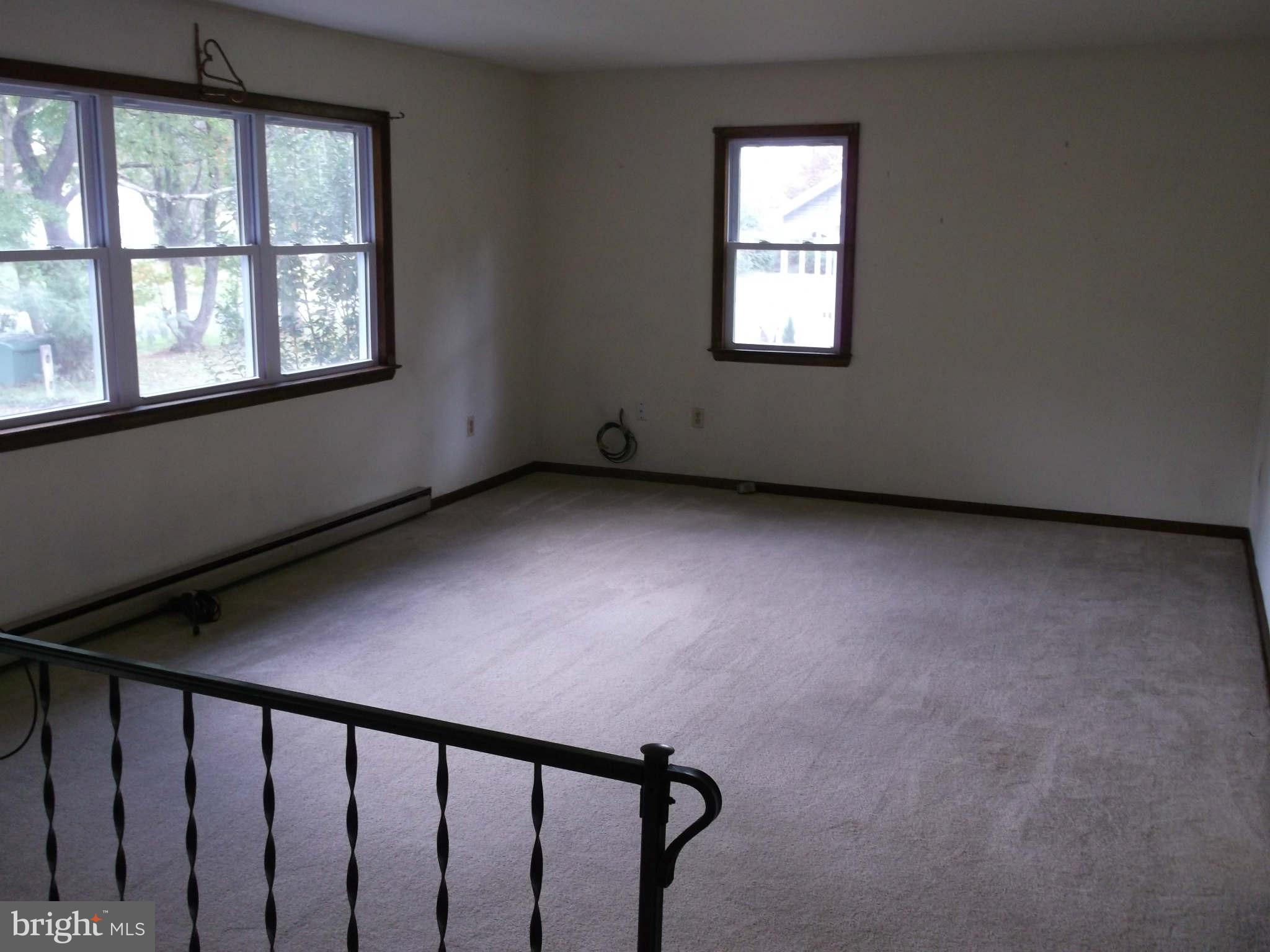 209 Warwick Road Chestertown, MD 21620 - Photo 5 of 16 Living Room