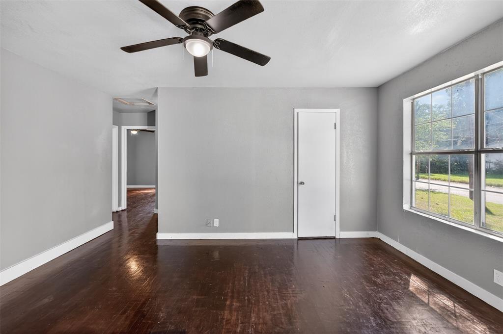 604 Graham Street Cleburne, TX 76033 - Photo 3 of 30