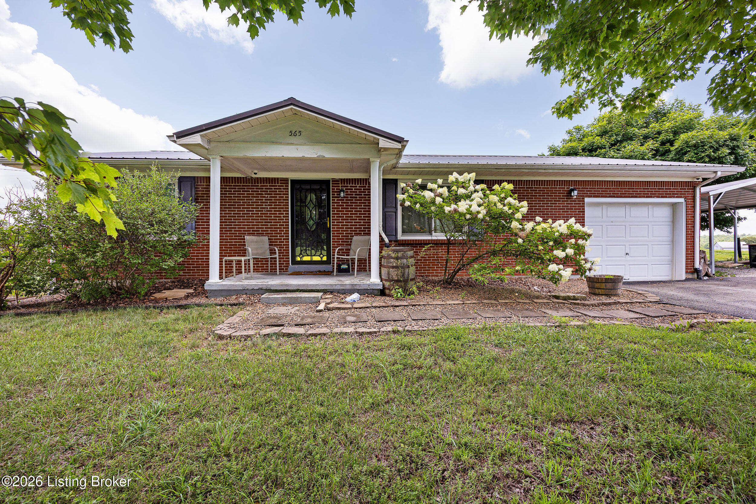 565 Hubert Spratt Road Hodgenville, KY 42748 - Photo 2 of 27 565SprattRd-4