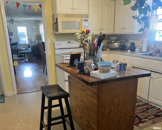 $125,000 | 608 South Dixon Avenue, Carbondale, IL 62901