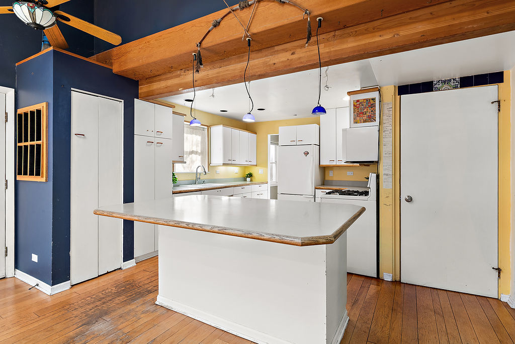 2220 Scott Road Northbrook, IL 60062 - Photo 8 of 22 Gallery Image 8