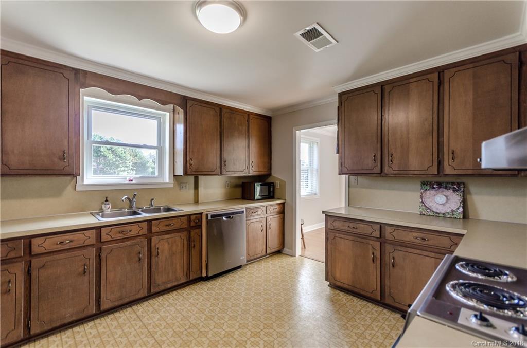 412 East Sandy Ridge Road Monroe, NC 28112 - Photo 11 of 25