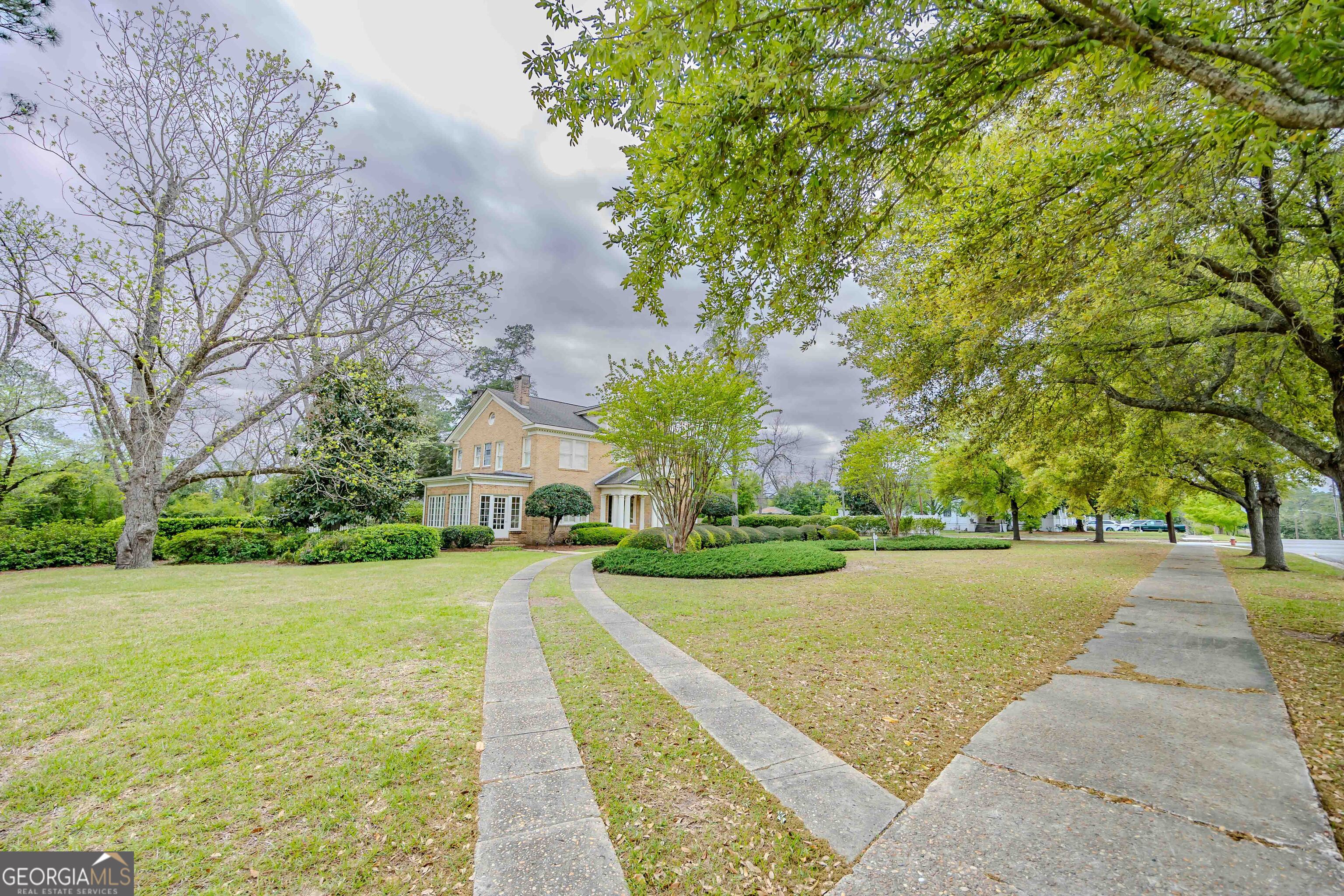39 West Graham Street McRae-Helena, GA 31055 - Photo 104 of 107 a view of a yard with plants and large trees