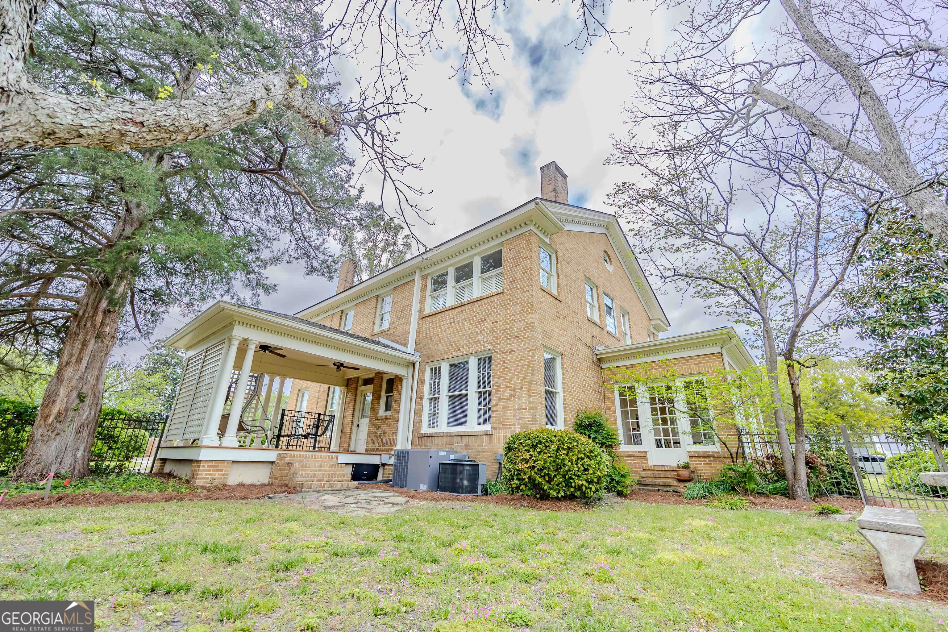 39 West Graham Street McRae-Helena, GA 31055 - Photo 77 of 107 a front view of a house with a yard