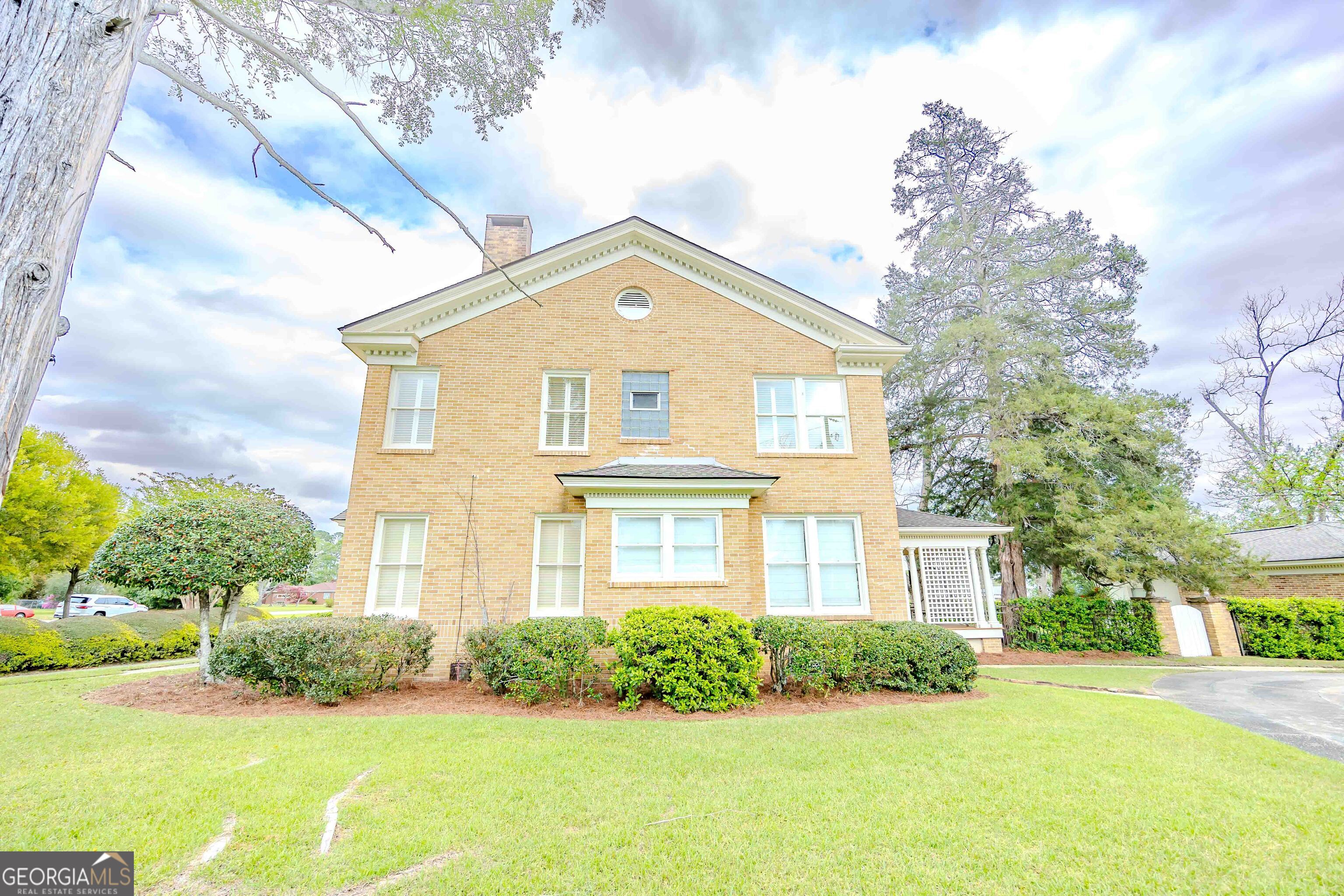 39 West Graham Street McRae-Helena, GA 31055 - Photo 94 of 107 a front view of a house with a yard