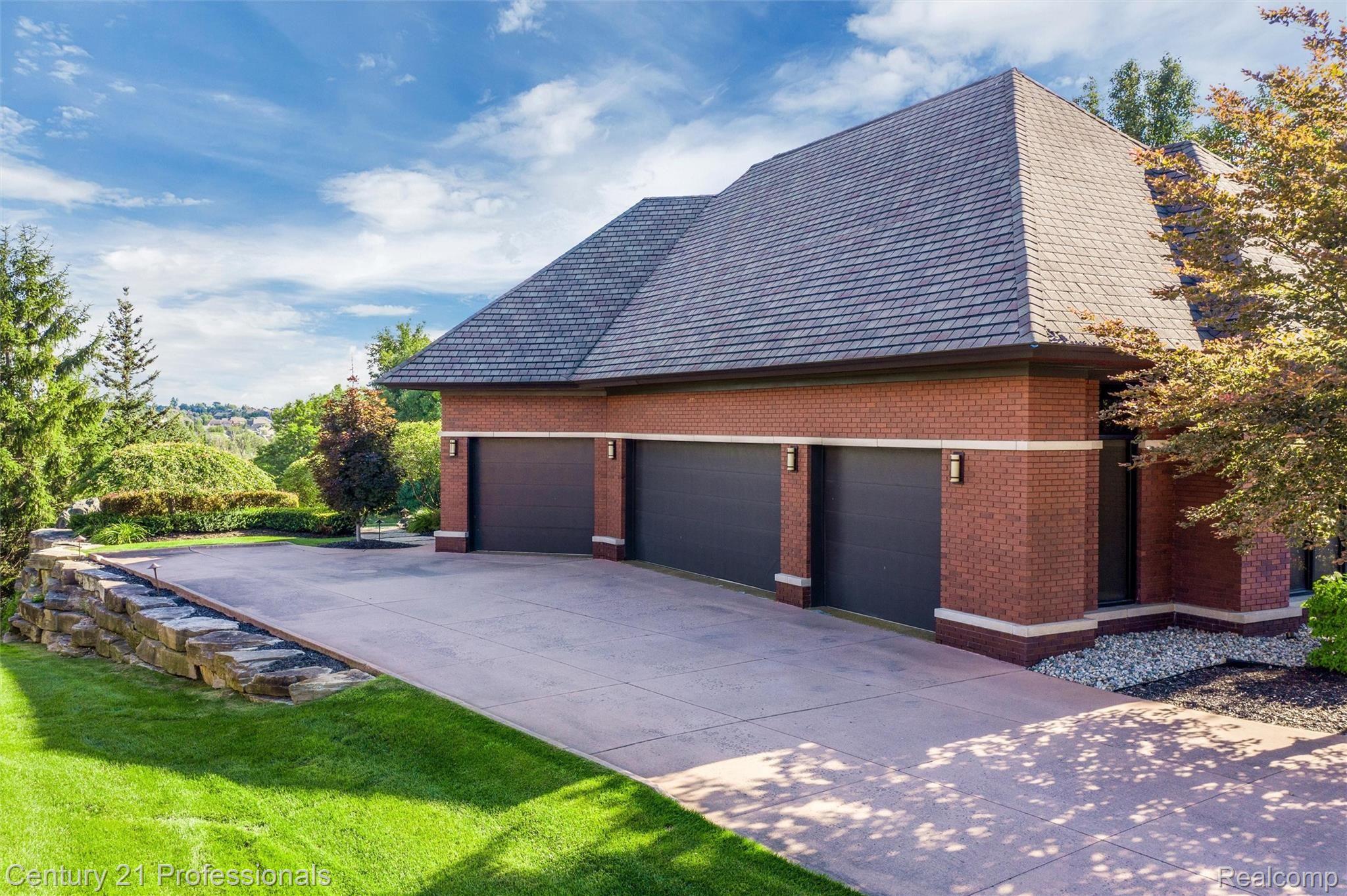 4667 The Hts Boulevard Rochester, MI 48306 - Photo 5 of 79 033-4667 Theheights Boulevard, Oakland Charter Township0041.jpg