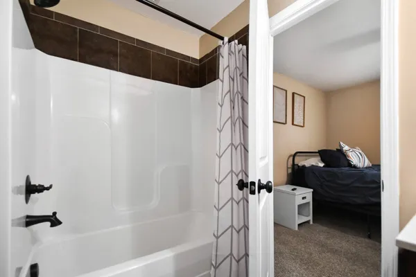 $1,950 | 165 Center Pointe Drive, Unit D, Clarksville, TN 37040