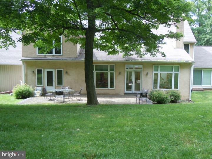 2715 Alden Road Huntingdon Valley, PA 19006 - Photo 24 of 24 Exterior Back