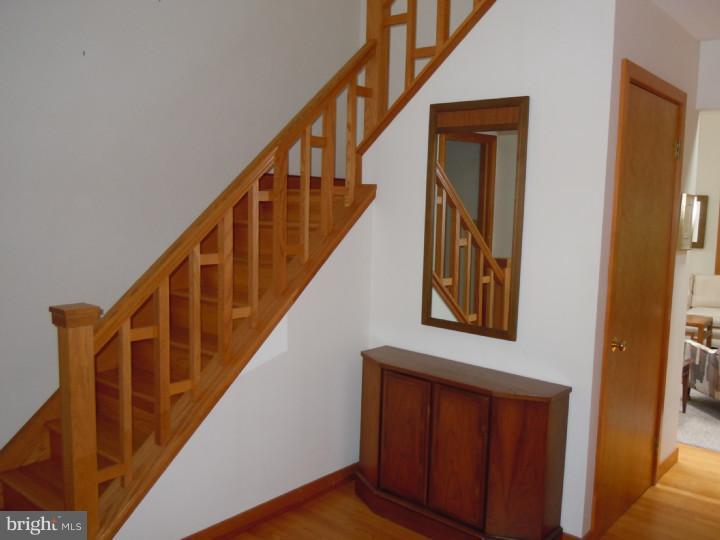 2715 Alden Road Huntingdon Valley, PA 19006 - Photo 4 of 24 Foyer